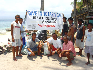 [b]2003 2nd Place[/b]

The Apo Island Marine Reserve, Liberty's Lodge and Paul's Diving organized a beach clean up to collect t