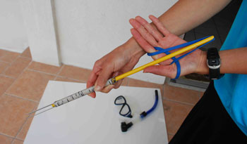 Three-pronged spear
